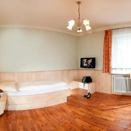 Garni Muehlbacher - Inklusive Kostenfreiem Eintritt In Alpentherme Szálloda 3*