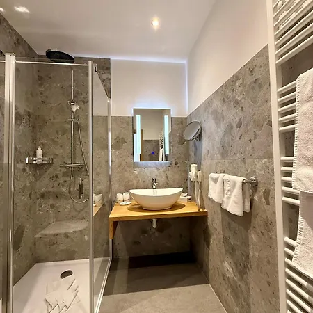 酒店 Muehlbacher - Inklusive Kostenfreiem Eintritt In Alpentherme 3*